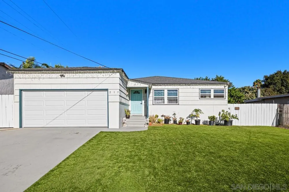 215 r National City, CA 91950
