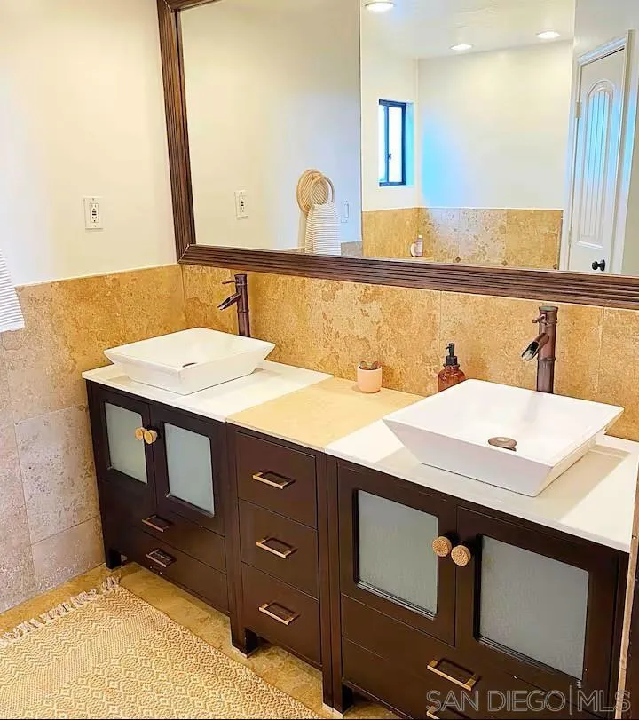 837 4th Street Encinitas, CA 92024