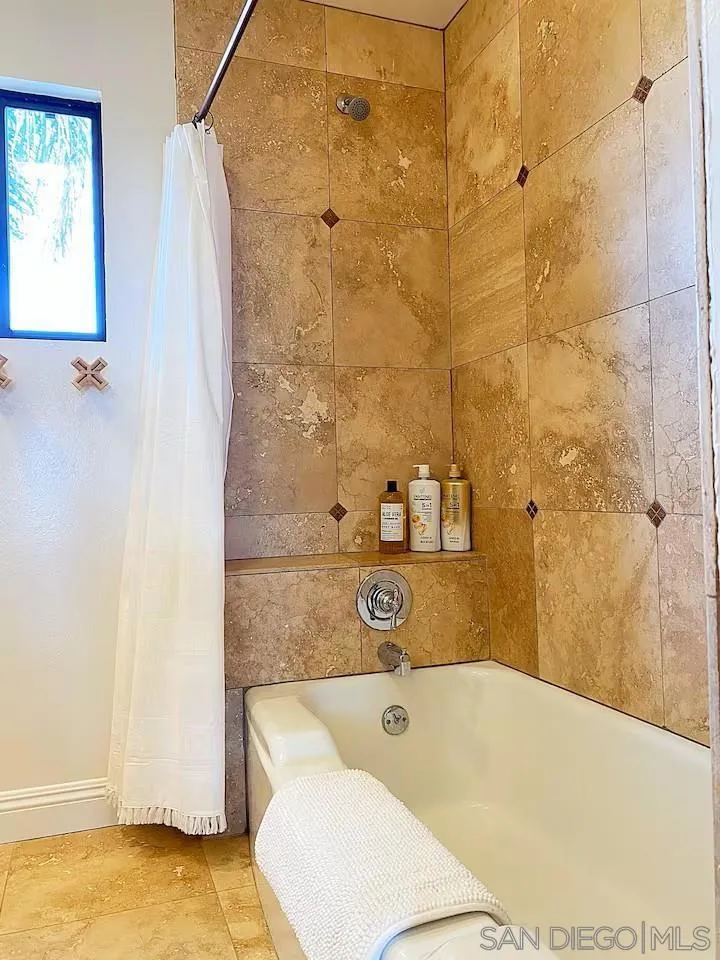 837 4th Street Encinitas, CA 92024