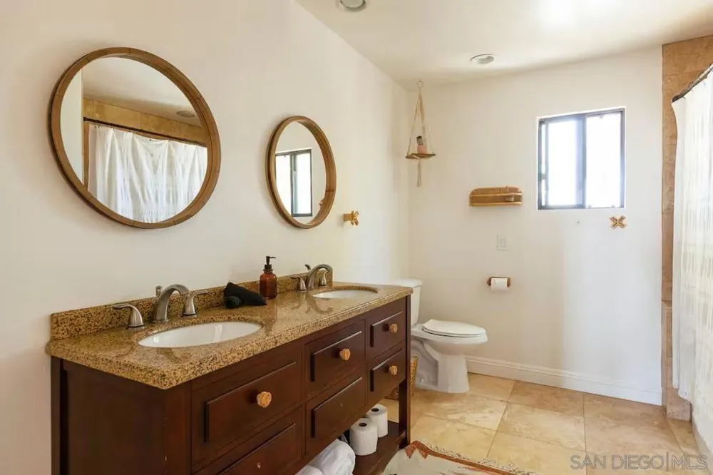 837 4th Street Encinitas, CA 92024