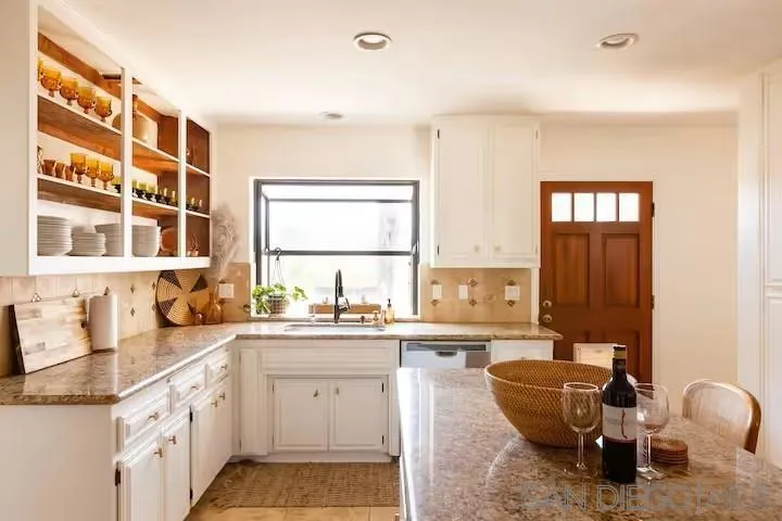 837 4th Street Encinitas, CA 92024