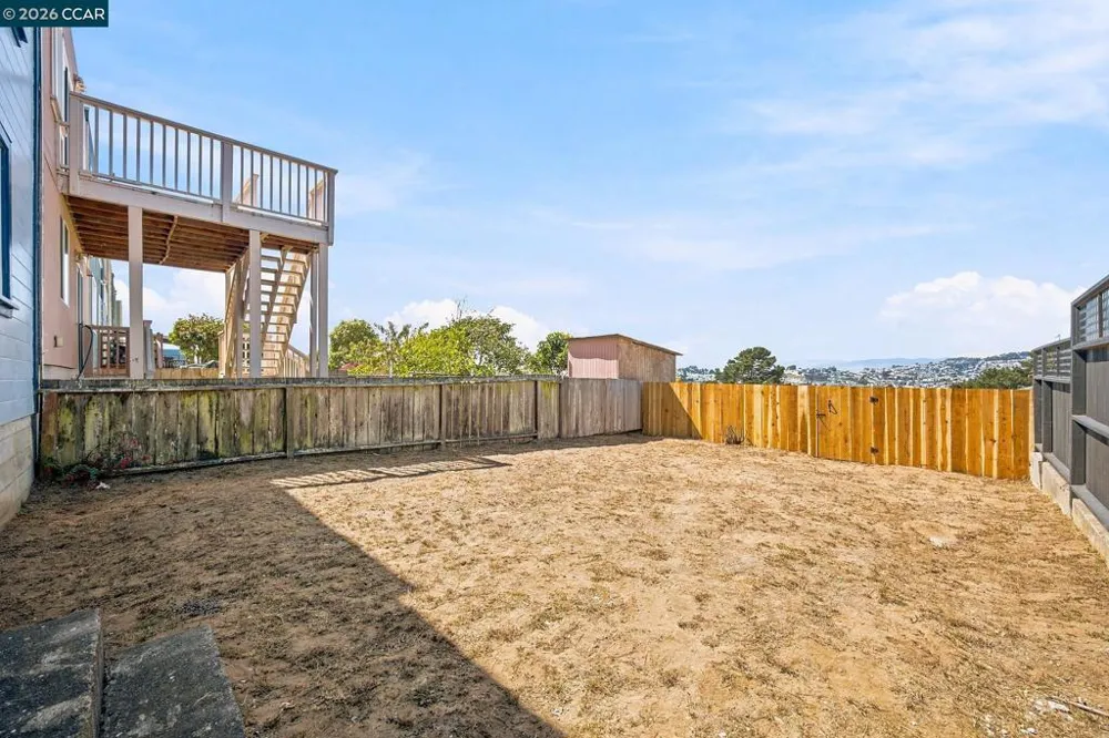 124 Frankfort St Daly City, CA 94014