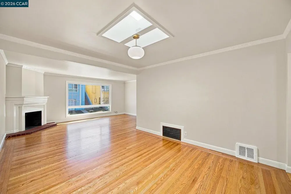 124 Frankfort St Daly City, CA 94014