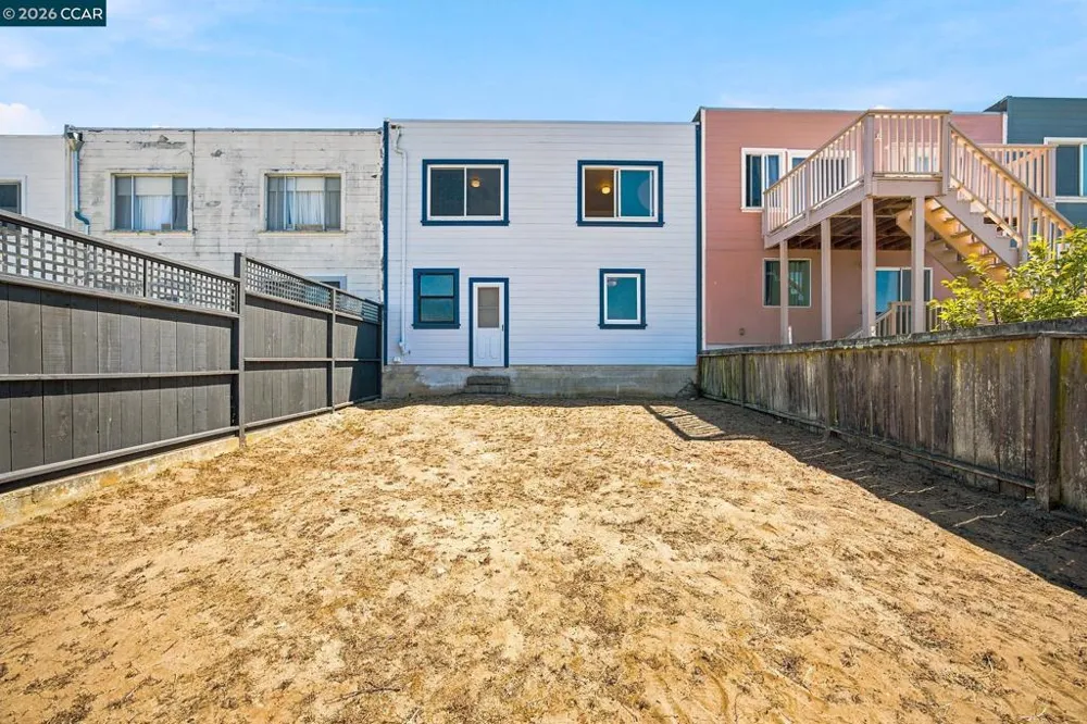 124 Frankfort St Daly City, CA 94014
