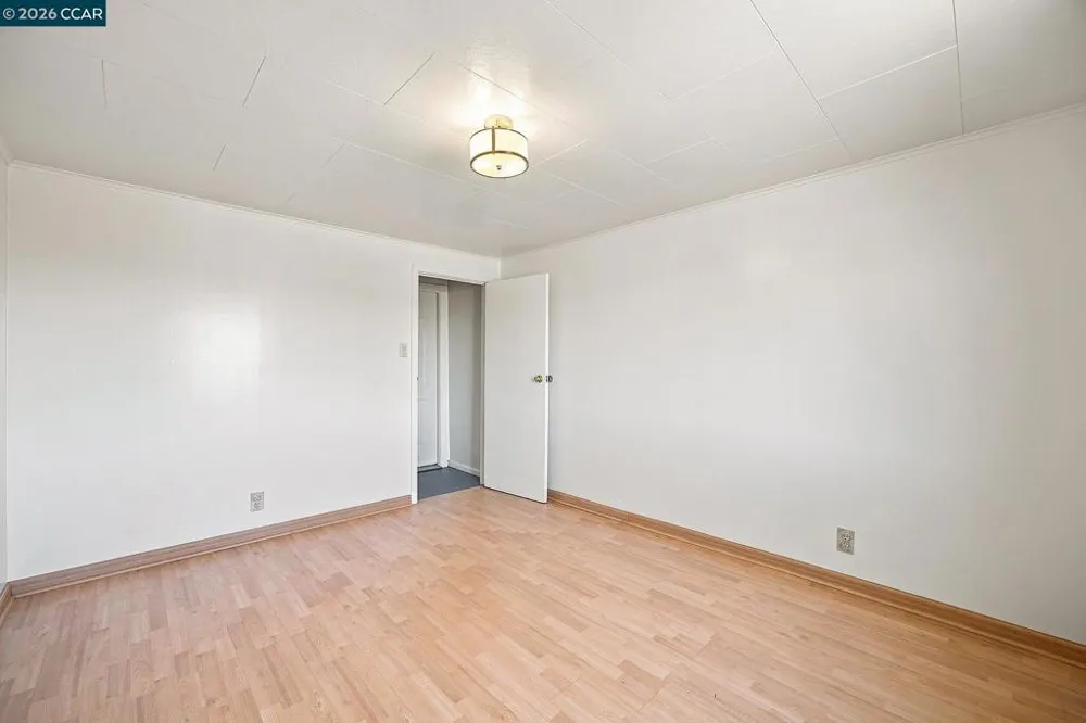124 Frankfort St Daly City, CA 94014