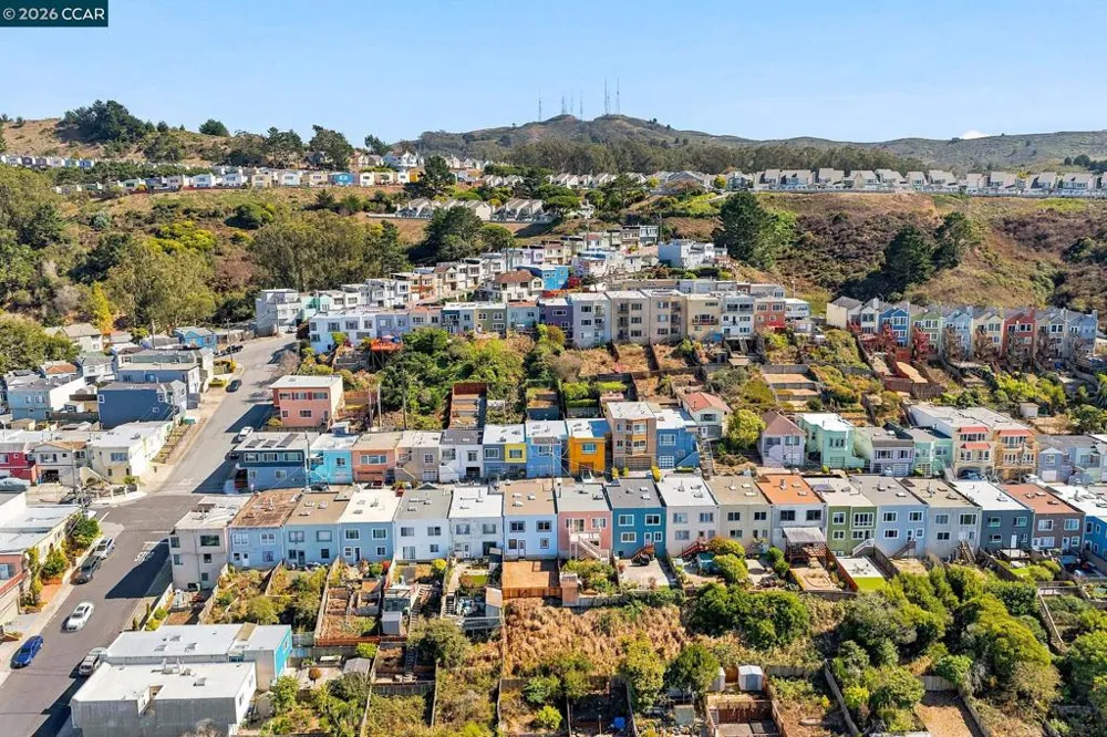 124 Frankfort St Daly City, CA 94014