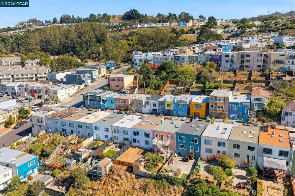 124 Frankfort St Daly City, CA 94014