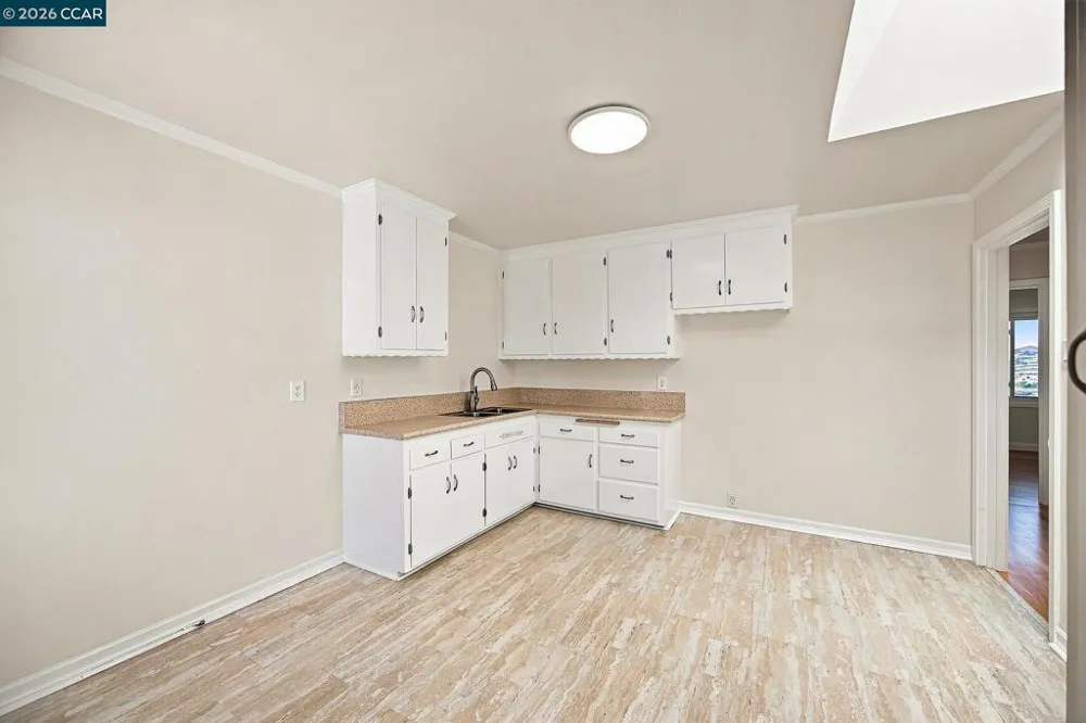 124 Frankfort St Daly City, CA 94014