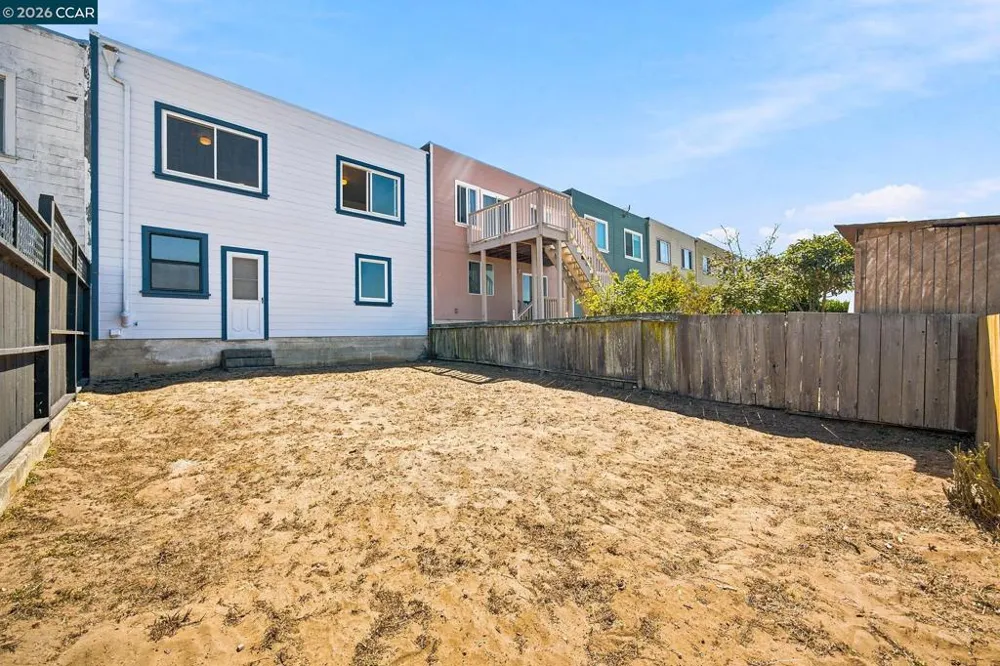 124 Frankfort St Daly City, CA 94014