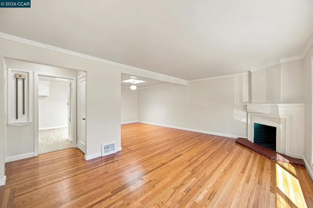 124 Frankfort St Daly City, CA 94014