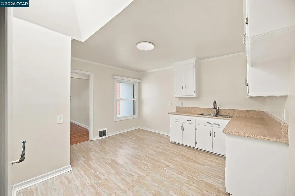 124 Frankfort St Daly City, CA 94014