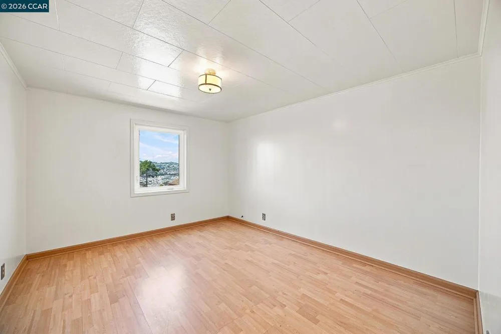 124 Frankfort St Daly City, CA 94014