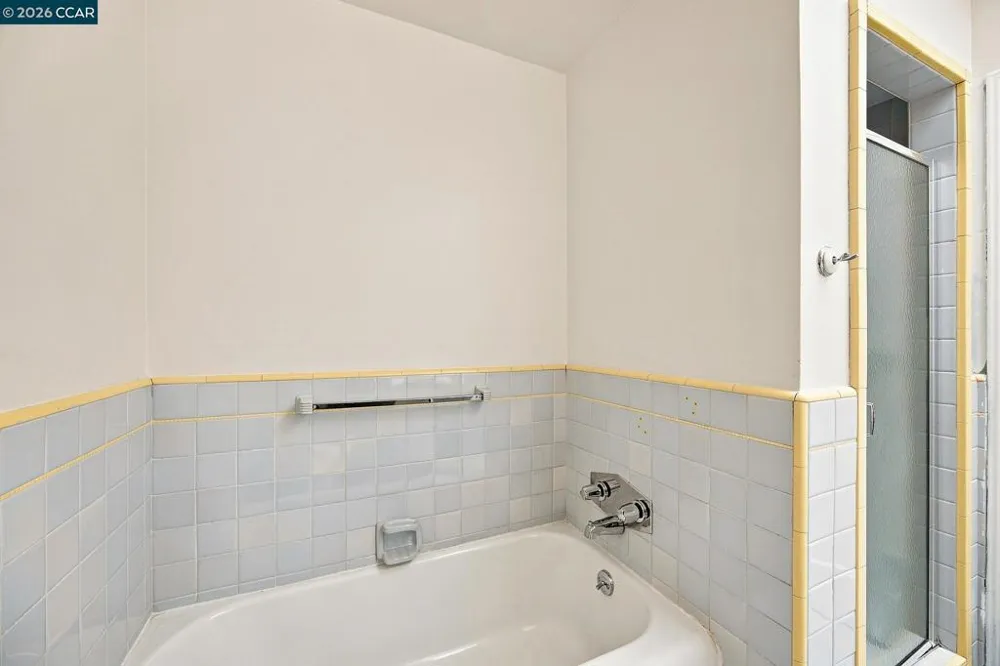 124 Frankfort St Daly City, CA 94014