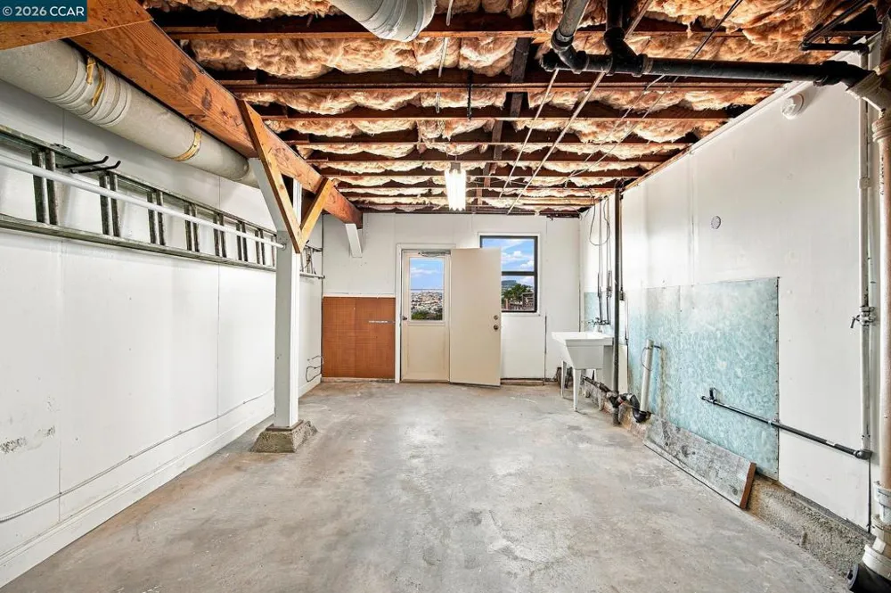 124 Frankfort St Daly City, CA 94014