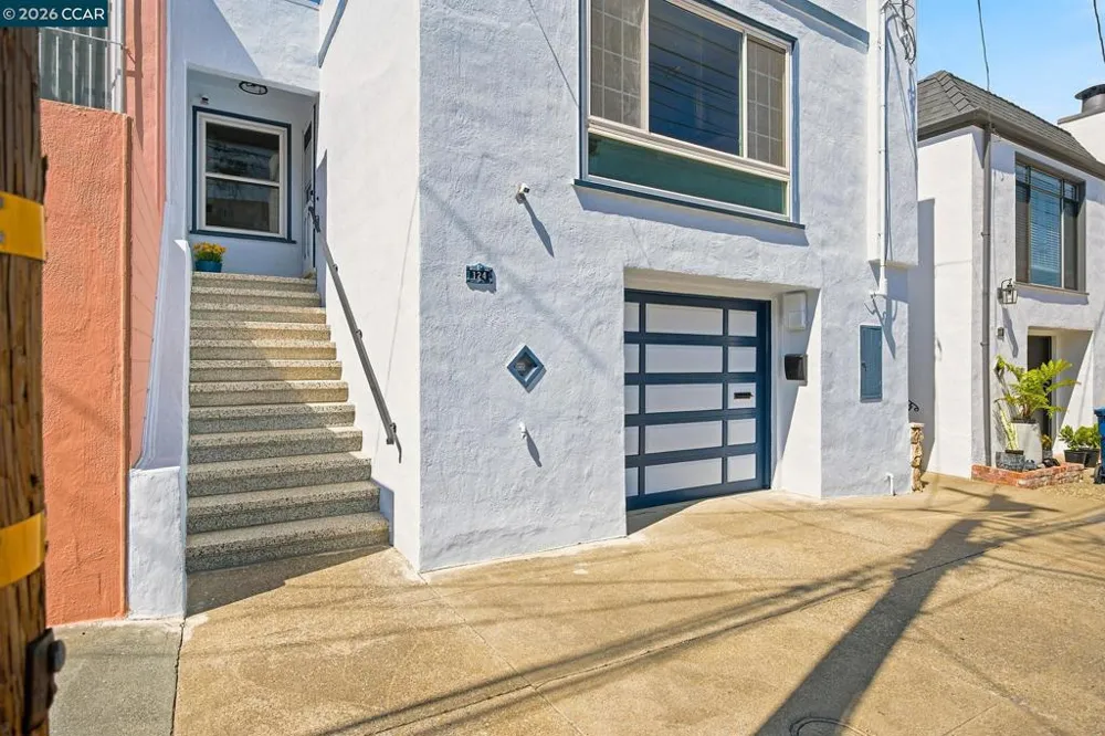 124 Frankfort St Daly City, CA 94014