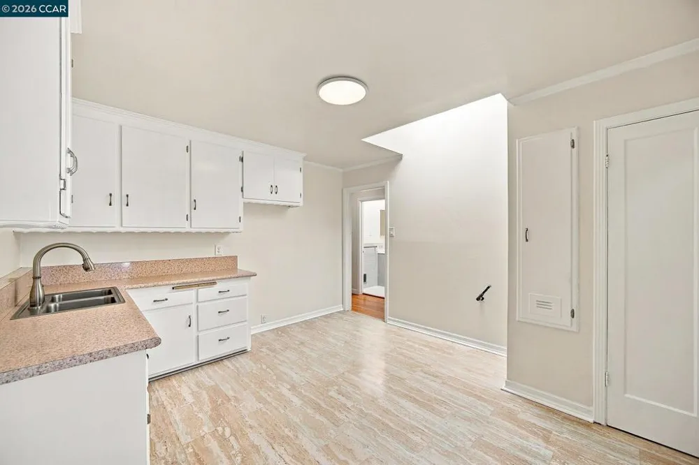 124 Frankfort St Daly City, CA 94014
