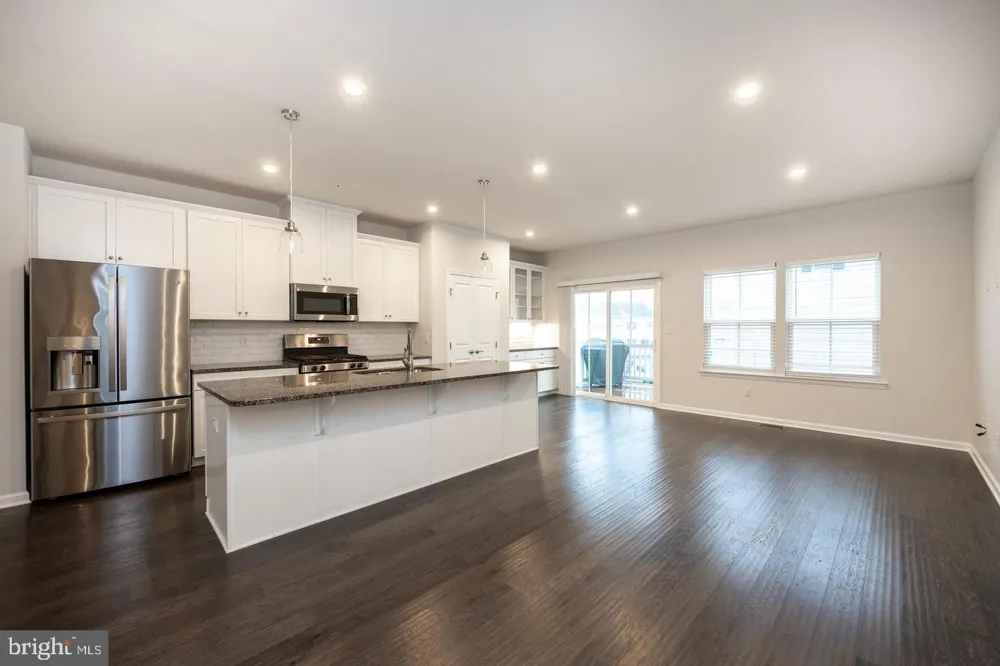 602 HOLYWELL DRIVE Malvern, PA 19355