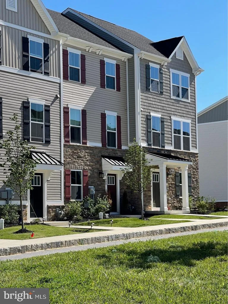 602 HOLYWELL DRIVE Malvern, PA 19355