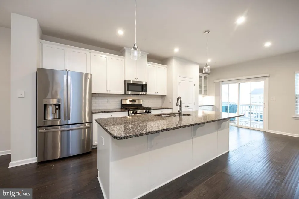 602 HOLYWELL DRIVE Malvern, PA 19355
