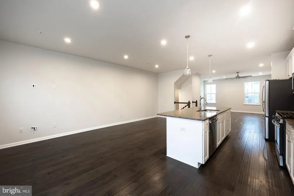 602 HOLYWELL DRIVE Malvern, PA 19355