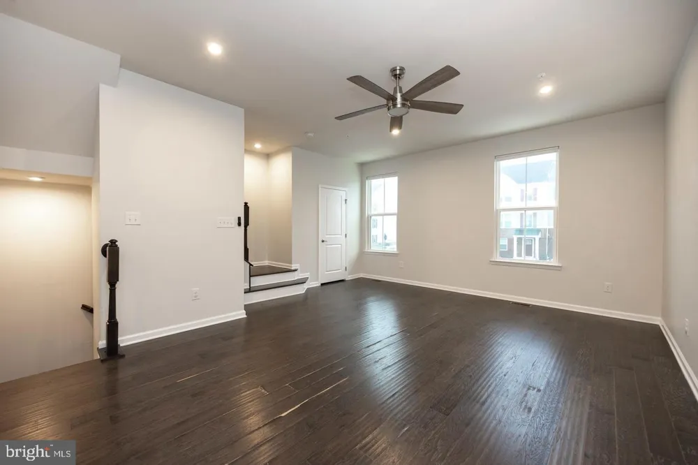 602 HOLYWELL DRIVE Malvern, PA 19355