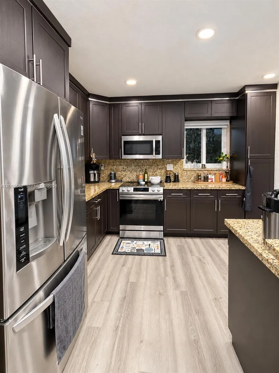 240 68th Ave Hollywood, FL 33024