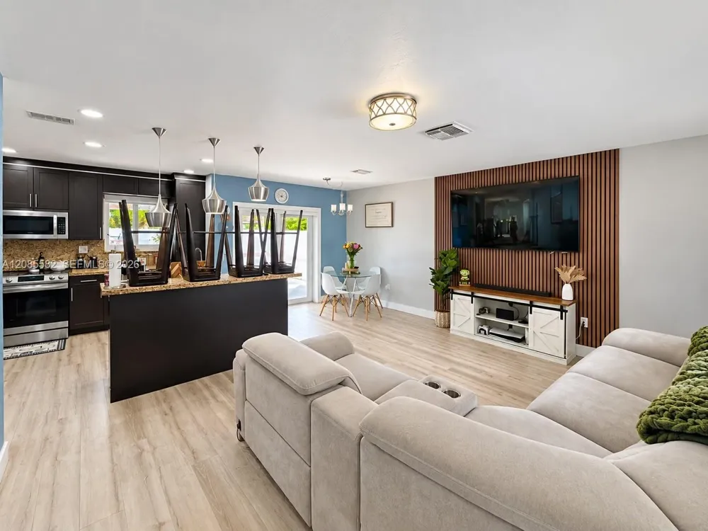 240 68th Ave Hollywood, FL 33024