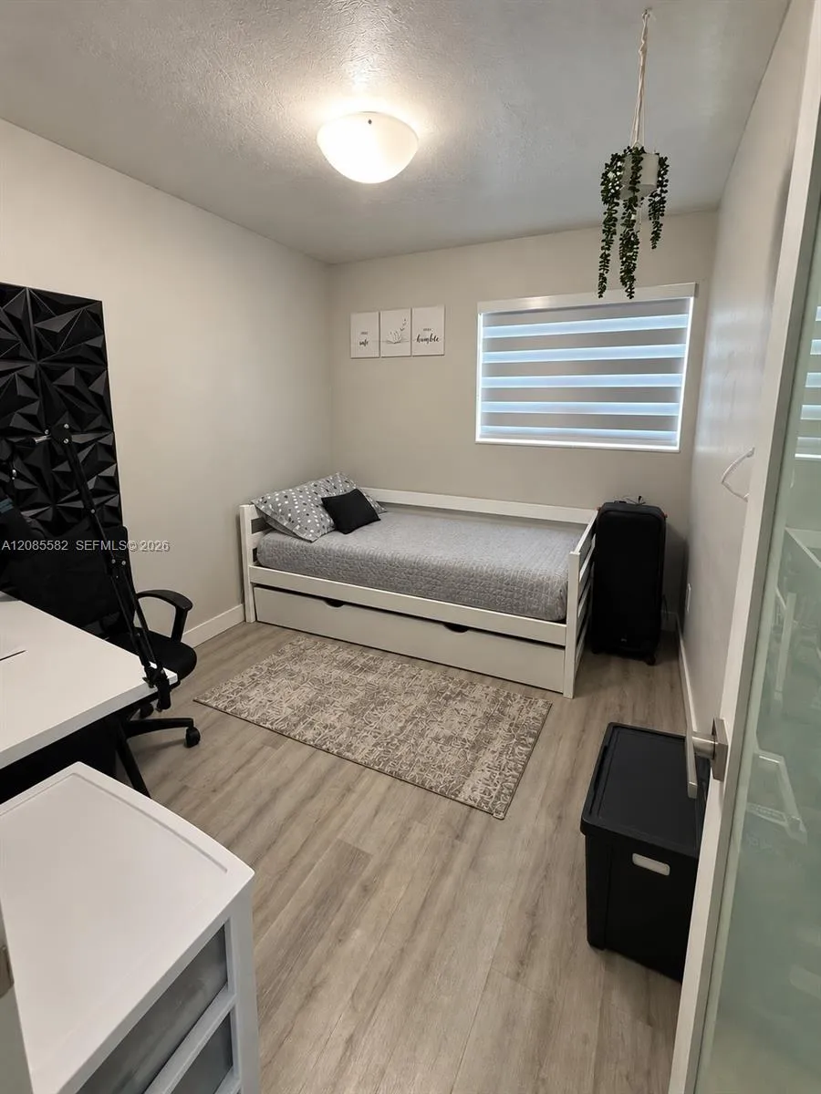 240 68th Ave Hollywood, FL 33024