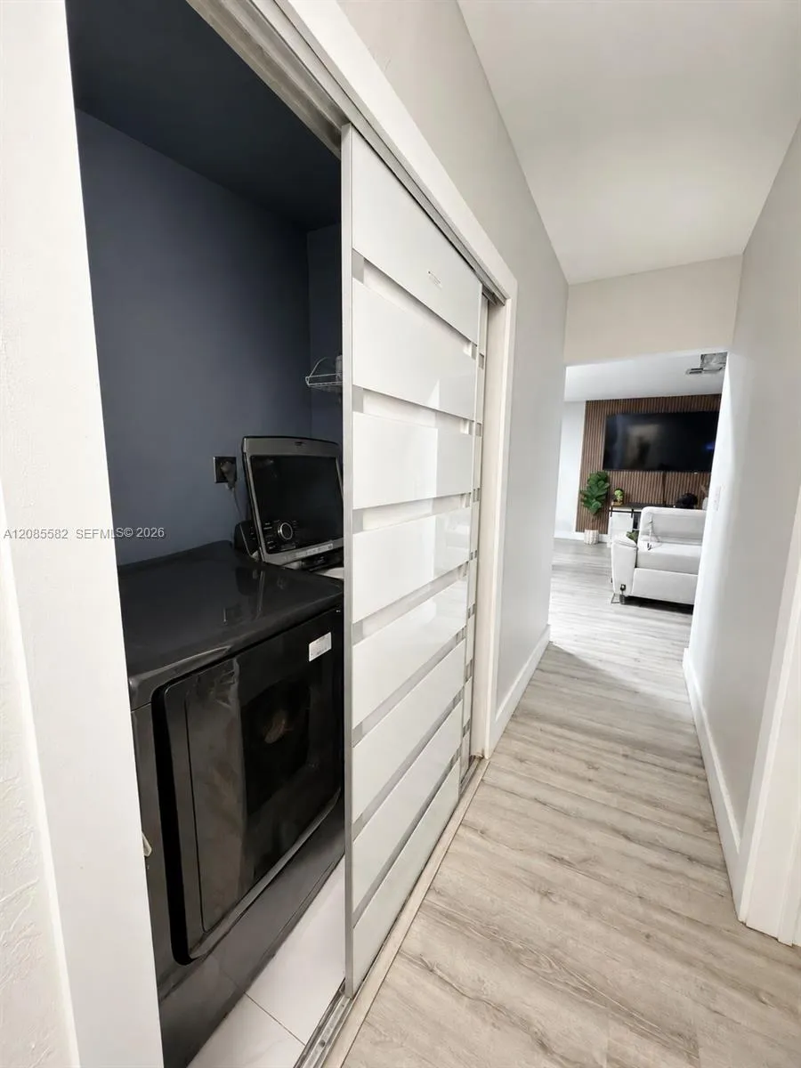 240 68th Ave Hollywood, FL 33024