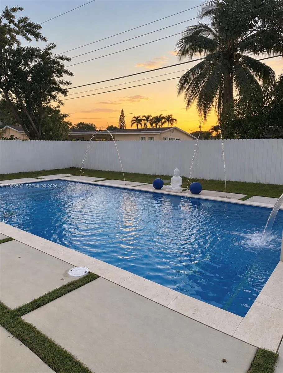 240 68th Ave Hollywood, FL 33024