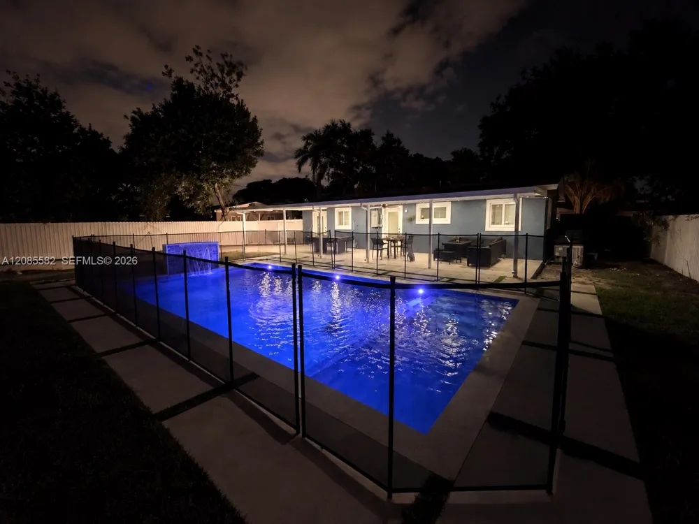 240 68th Ave Hollywood, FL 33024