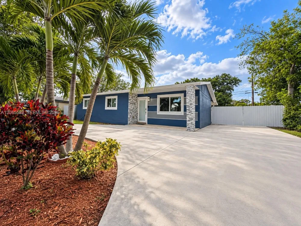 240 68th Ave Hollywood, FL 33024
