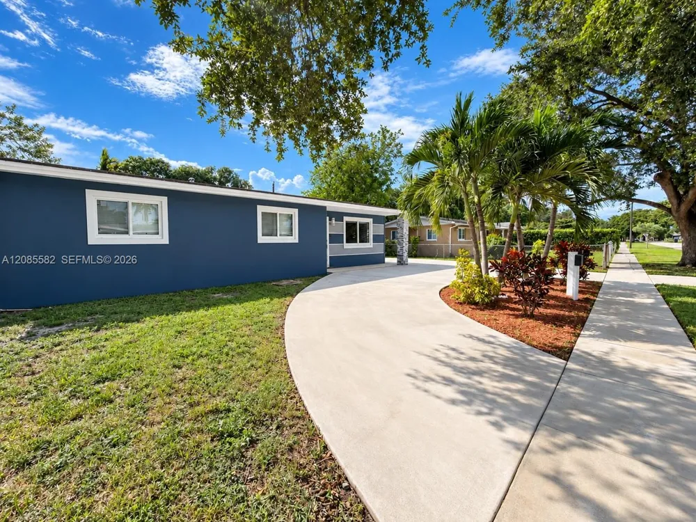240 68th Ave Hollywood, FL 33024