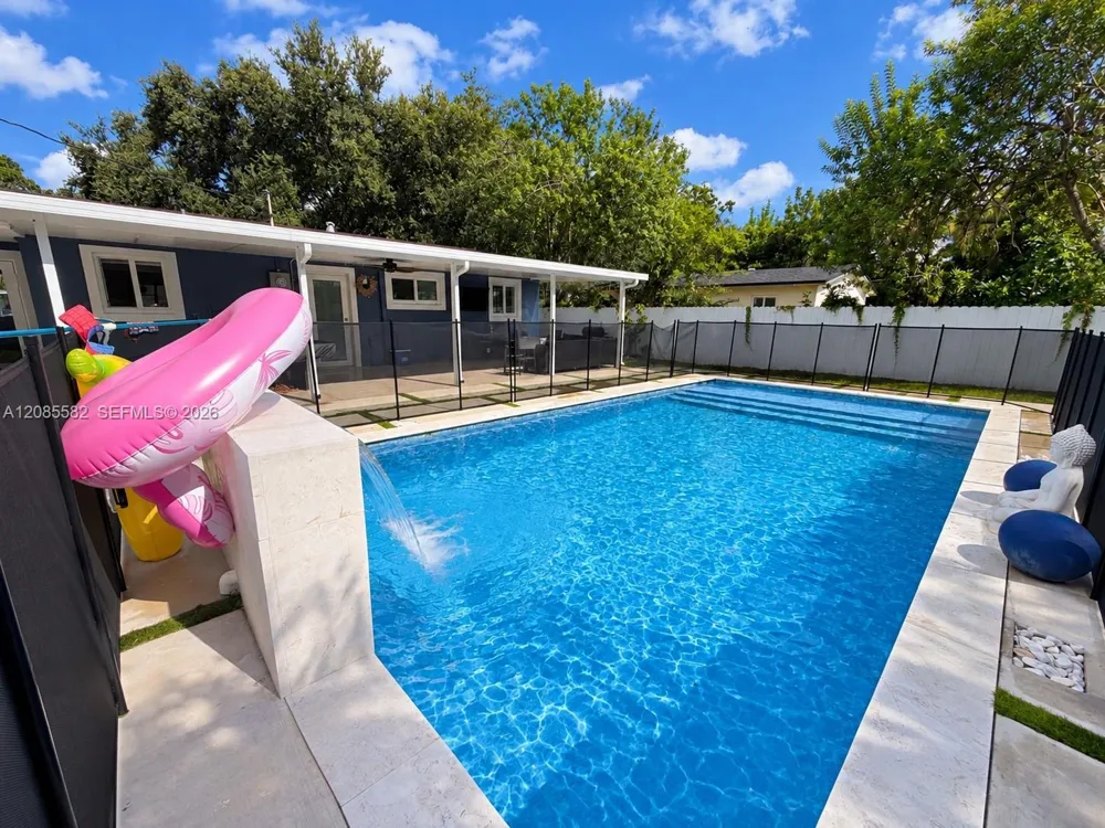 240 68th Ave Hollywood, FL 33024