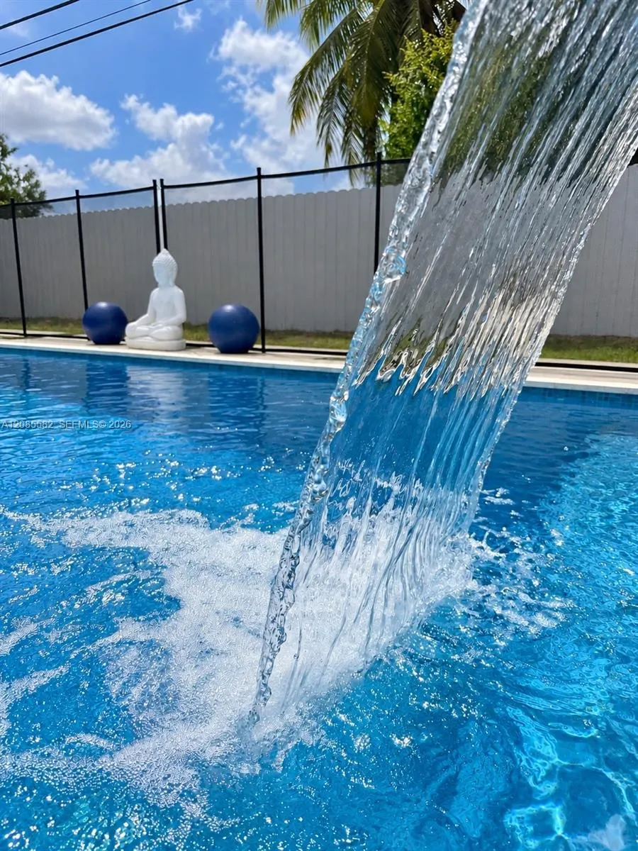 240 68th Ave Hollywood, FL 33024