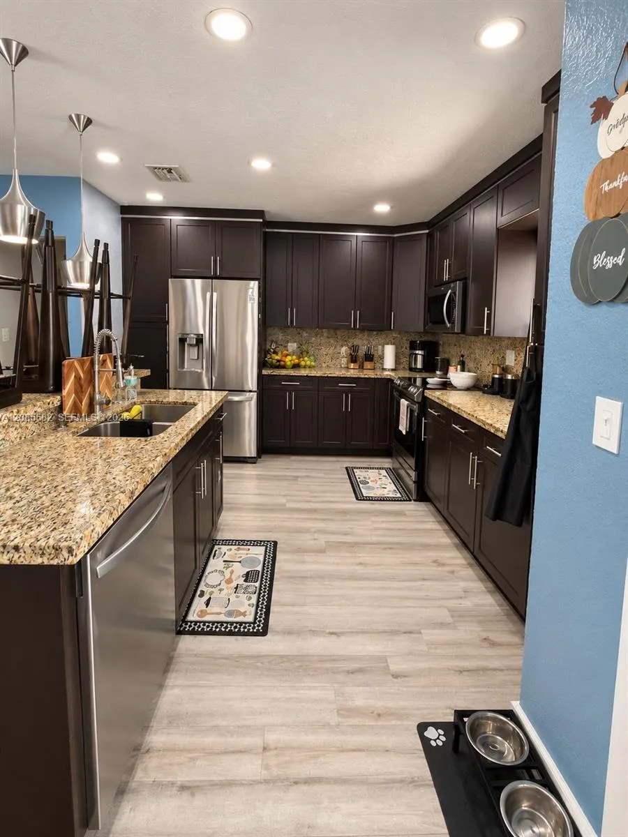 240 68th Ave Hollywood, FL 33024