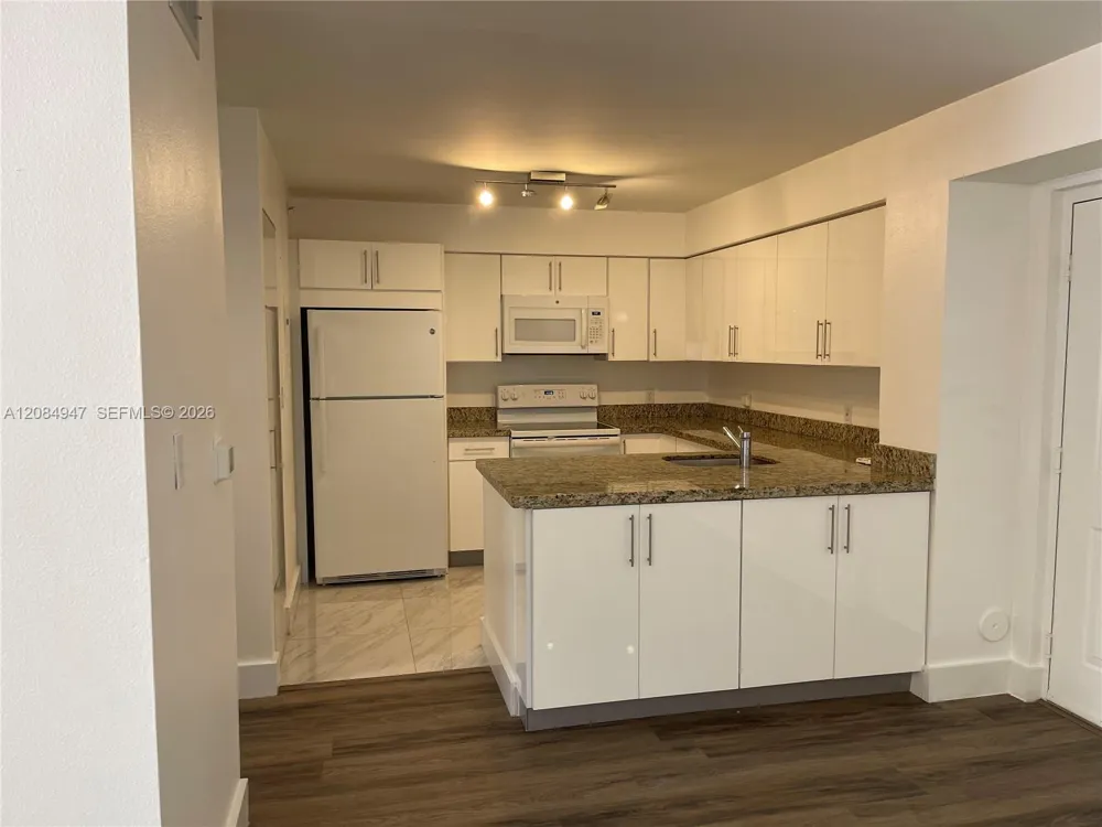 4350 NW 107th Ave #101-2 Doral, FL 33178