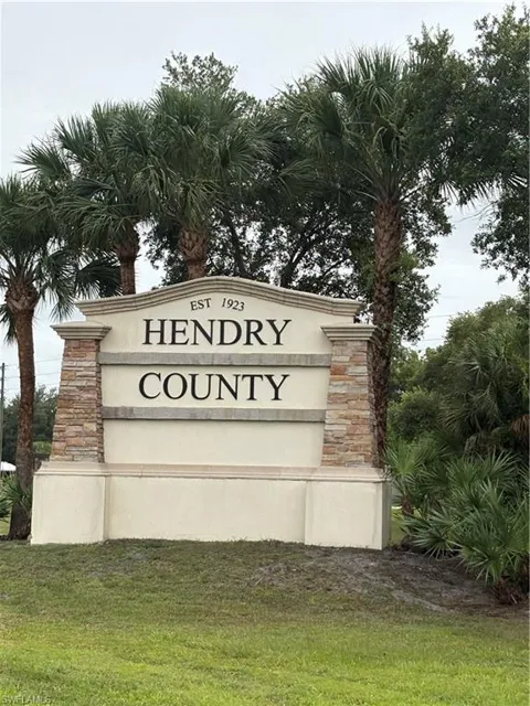 2484 Hendry Isles Boulevard