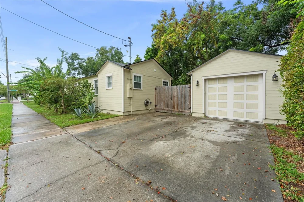 1527 MOUNT VERNON STREET Orlando, FL 32803