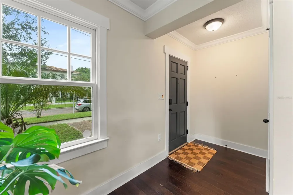 1527 MOUNT VERNON STREET Orlando, FL 32803