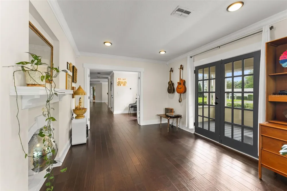 1527 MOUNT VERNON STREET Orlando, FL 32803