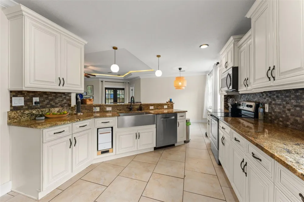 1527 MOUNT VERNON STREET Orlando, FL 32803