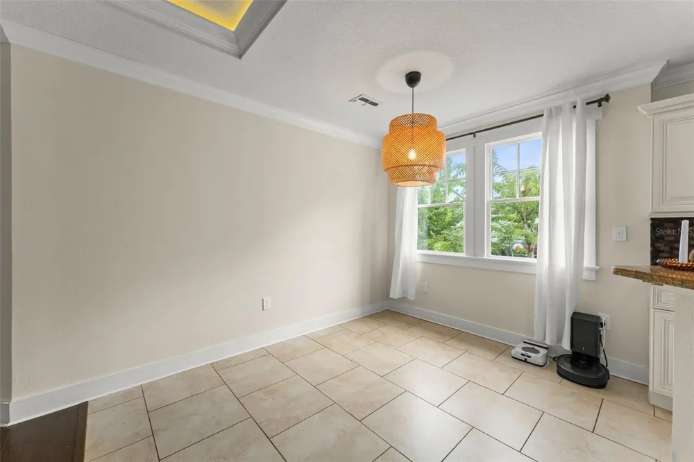 1527 MOUNT VERNON STREET Orlando, FL 32803