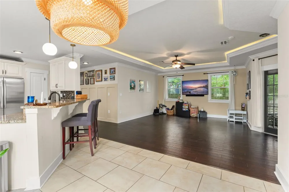 1527 MOUNT VERNON STREET Orlando, FL 32803