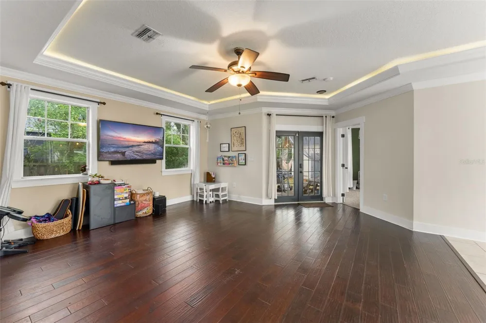 1527 MOUNT VERNON STREET Orlando, FL 32803