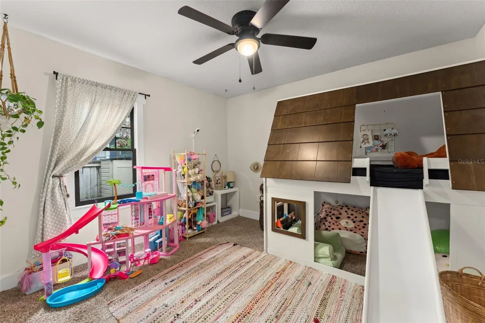 1527 MOUNT VERNON STREET Orlando, FL 32803