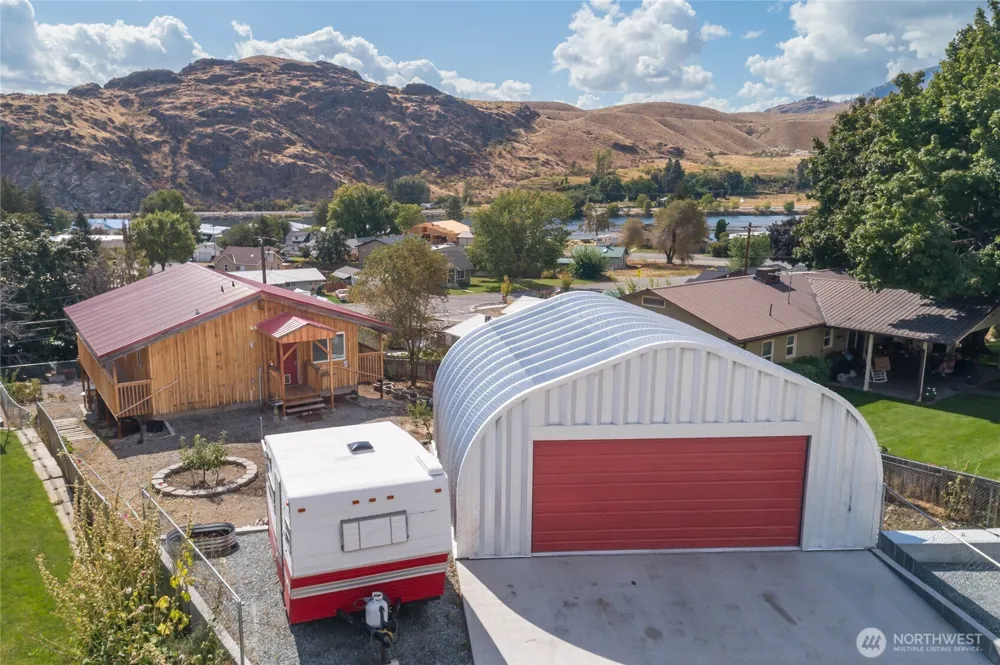 505 Beach Street Pateros, WA 98846