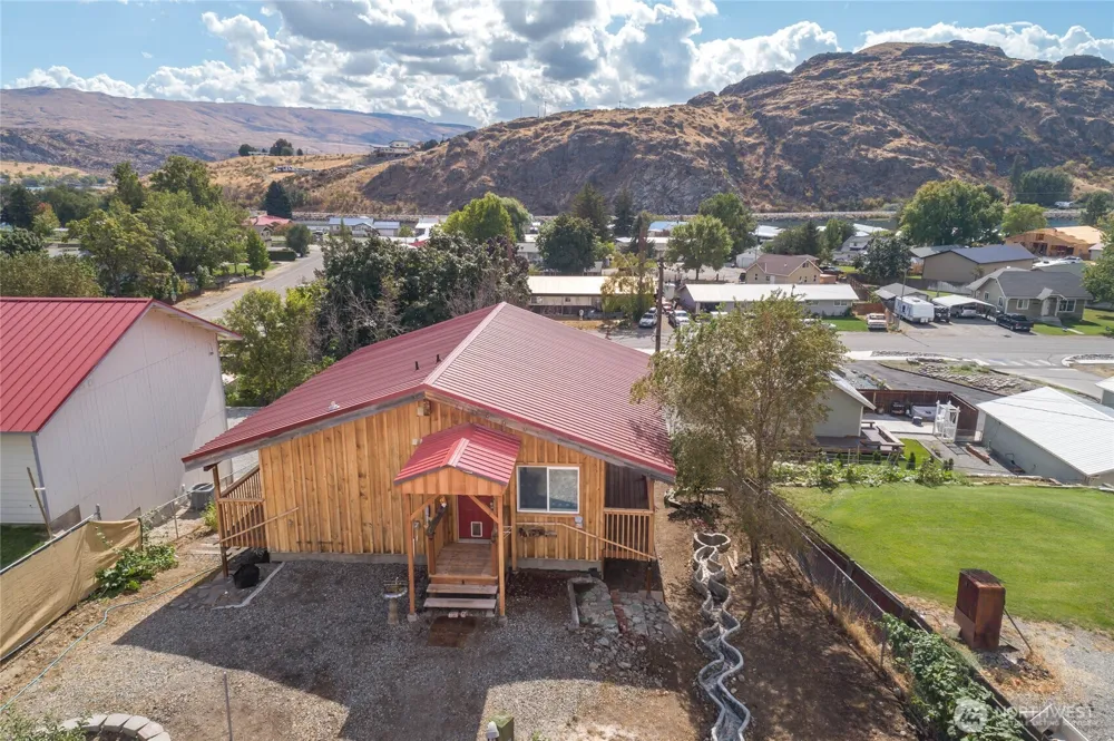 505 Beach Street Pateros, WA 98846