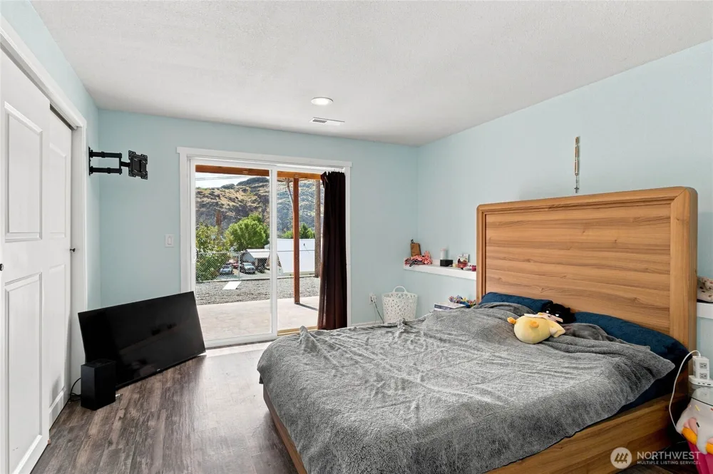 505 Beach Street Pateros, WA 98846