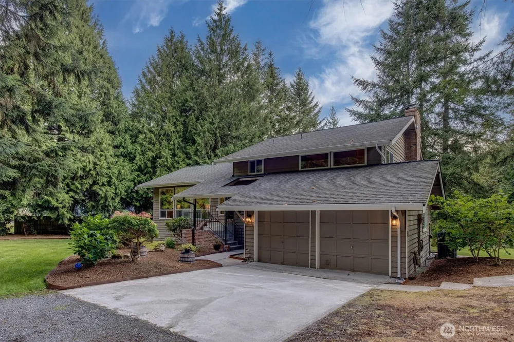 15724 168th Avenue NE Woodinville, WA 98072